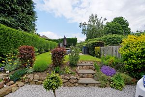 Furniss Avenue Dore